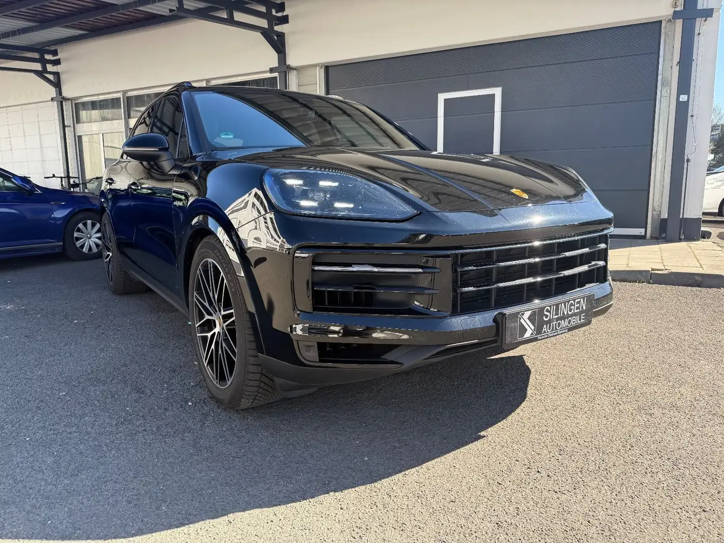 Porsche Cayenne E-Hybrid+WERKSGARANTIE+DE+1HAND+SPABGAS+ Noir - 1