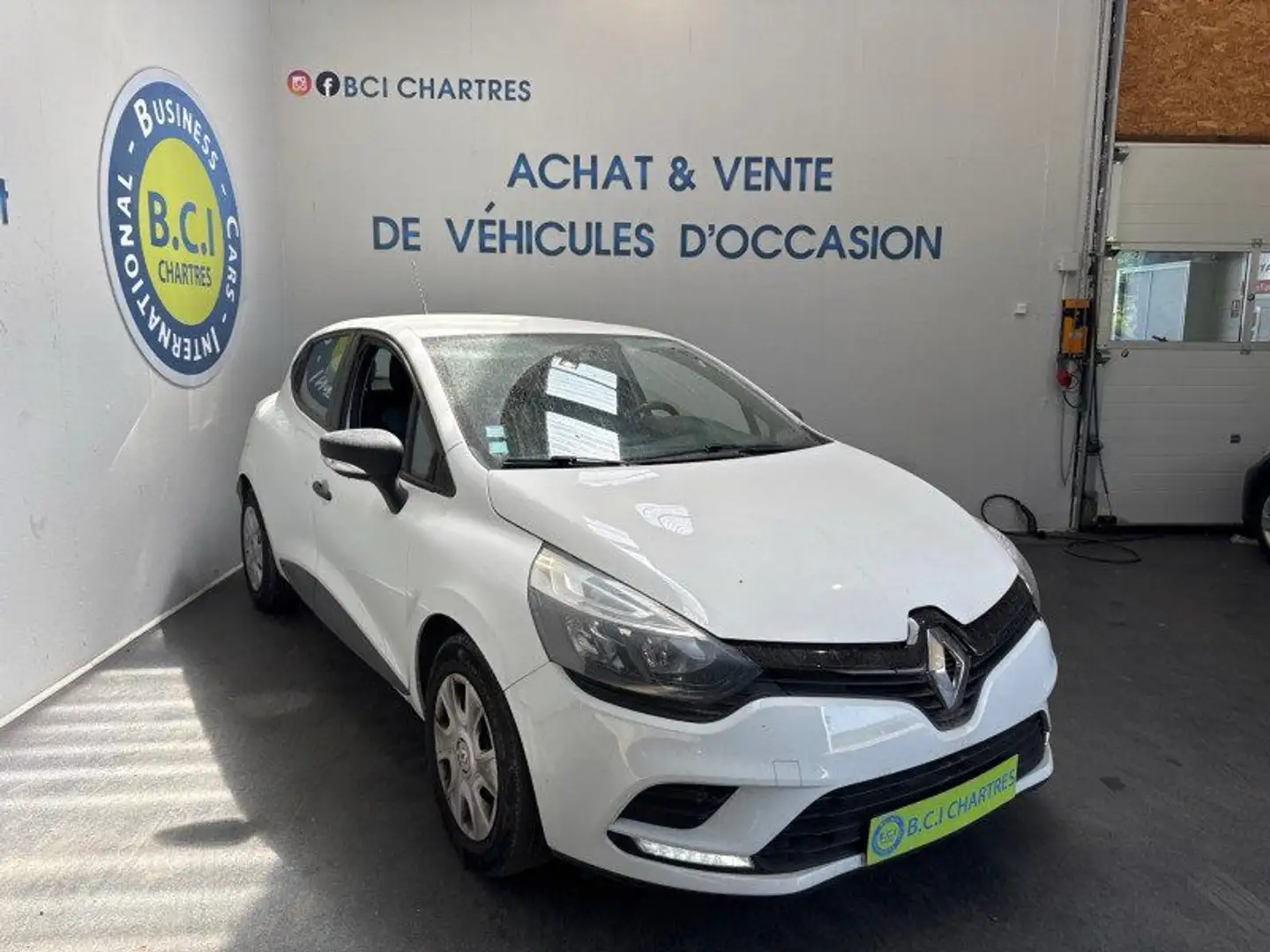 Renault Clio IV STE 0.9 TCE 75CH ENERGY AIR E6C Blanc - 2