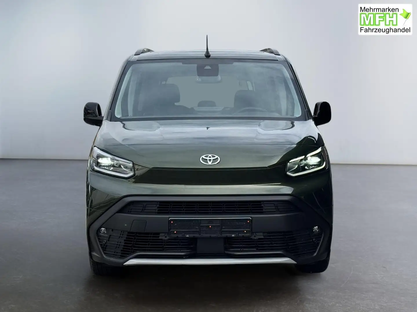 Toyota Proace City Verso 1,5 D-4D L1 Lounge VIP Pano ACC TWA PDC 1... Verde - 2