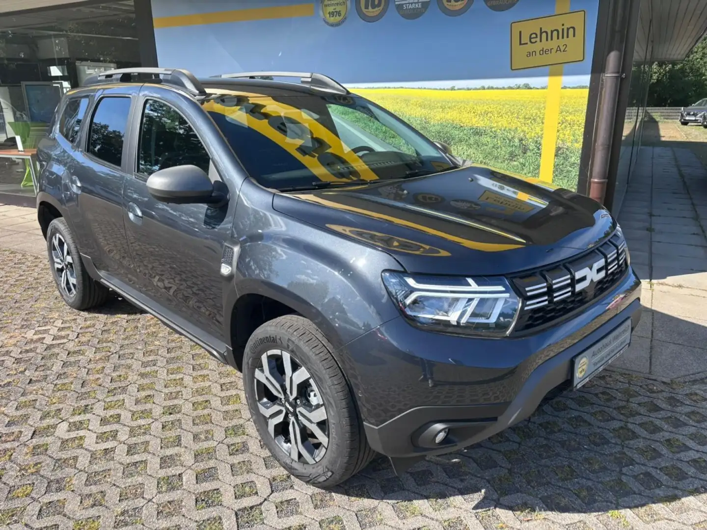 Dacia Duster Automatik mit Klima & Navi Klima Navi Grau - 2