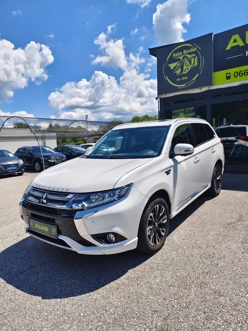 Mitsubishi Outlander 2.0 PHEV Plug-in Hybrid PHEV Instyle Con Weiß - 1