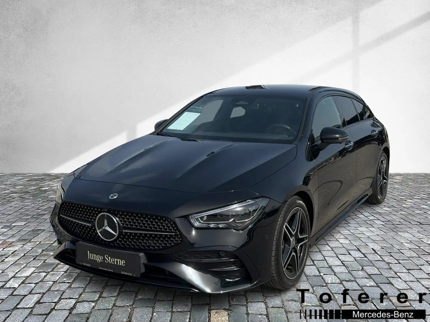 Mercedes-Benz CLA 200 d Shooting Brake AMG Line KeyGo PTS Shz Schwarz - 1