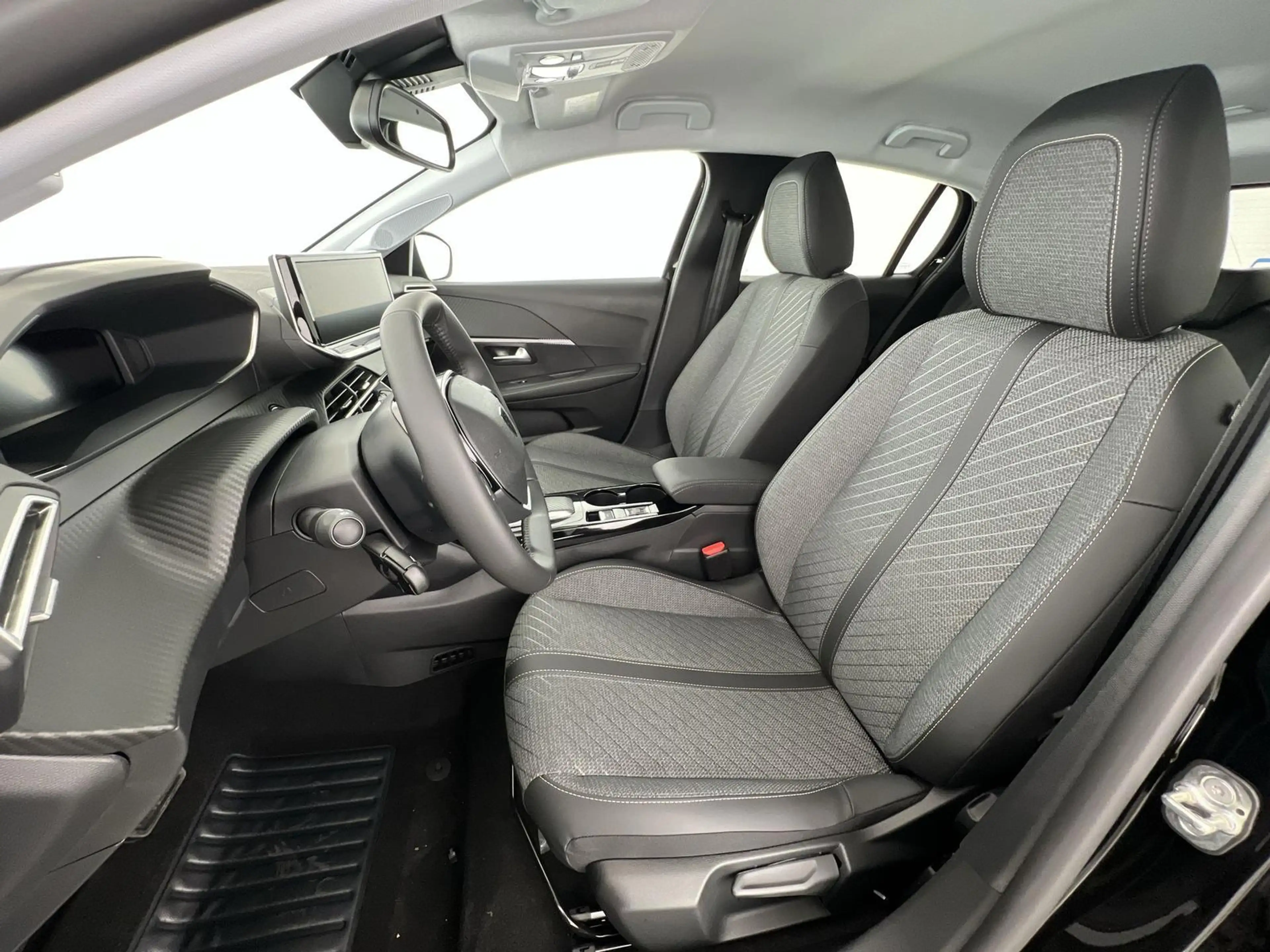 Peugeot 208 e-Allure*NAVI*SHZ*RFK*uvm — photo 8