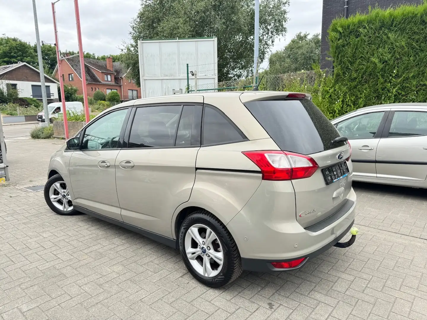 Ford Grand C-Max Grand C-Max 1.5 TDCi Titanium * 1 JAAR GARANTIE * Beige - 2