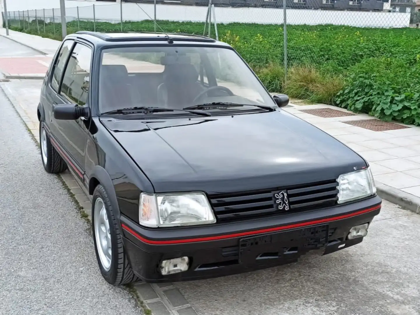 Peugeot 205 GTI 1.9 Černá - 2