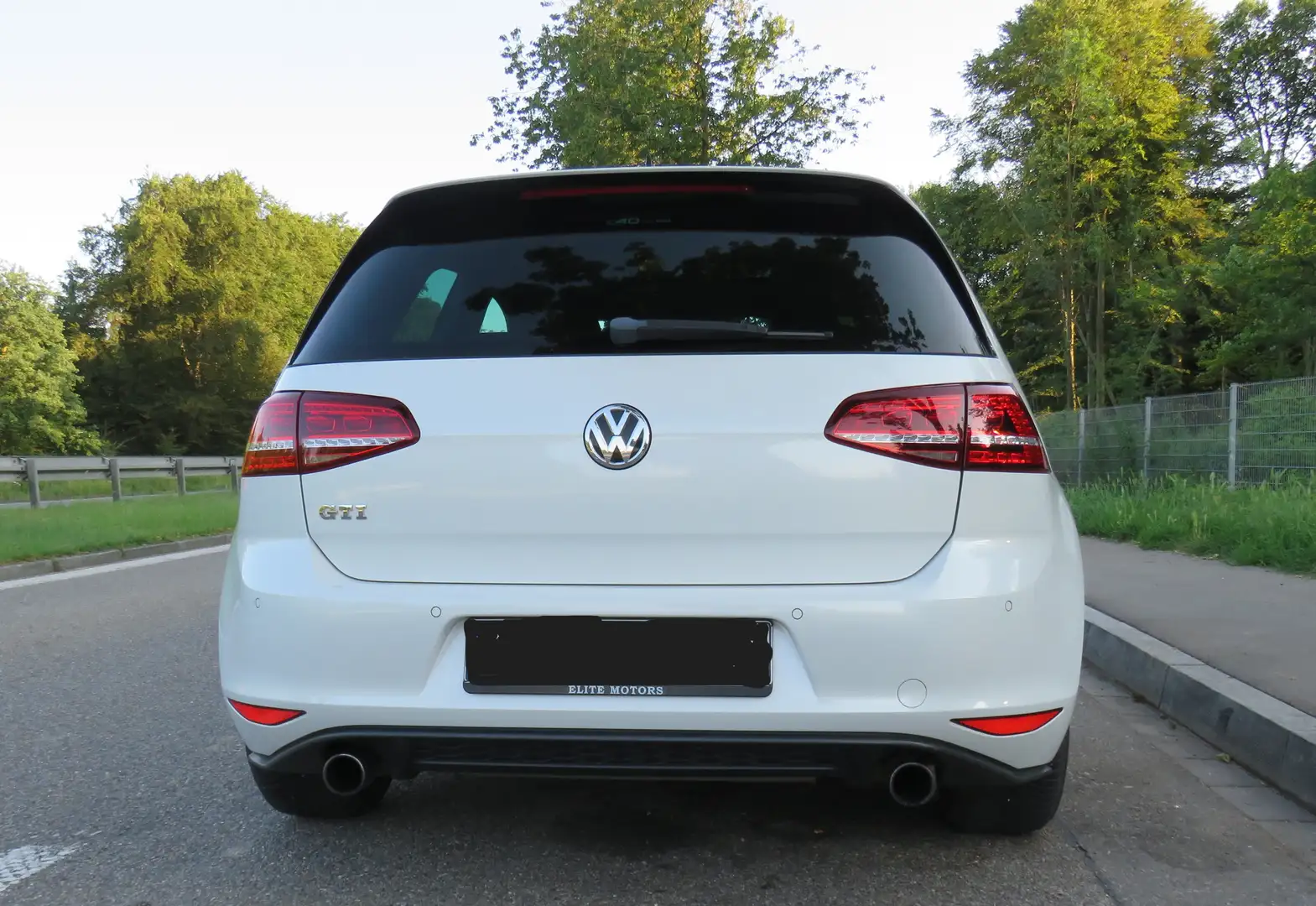 Volkswagen Golf GTI BlueMotion Technology Weiß - 2
