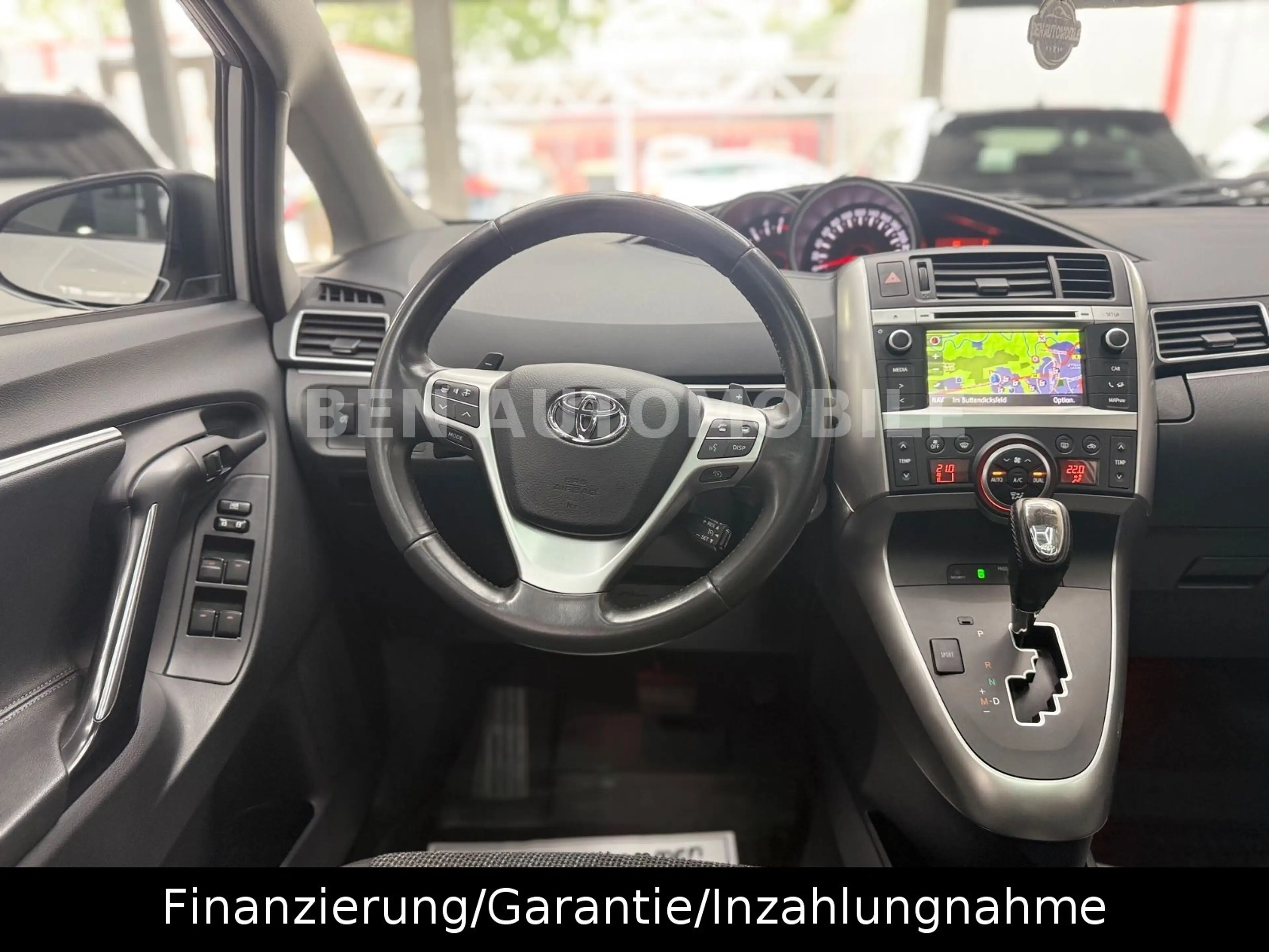 Toyota Verso Executive 2.2 D-4D *AUTOM.*AHK*RFK*PANO* — photo 8