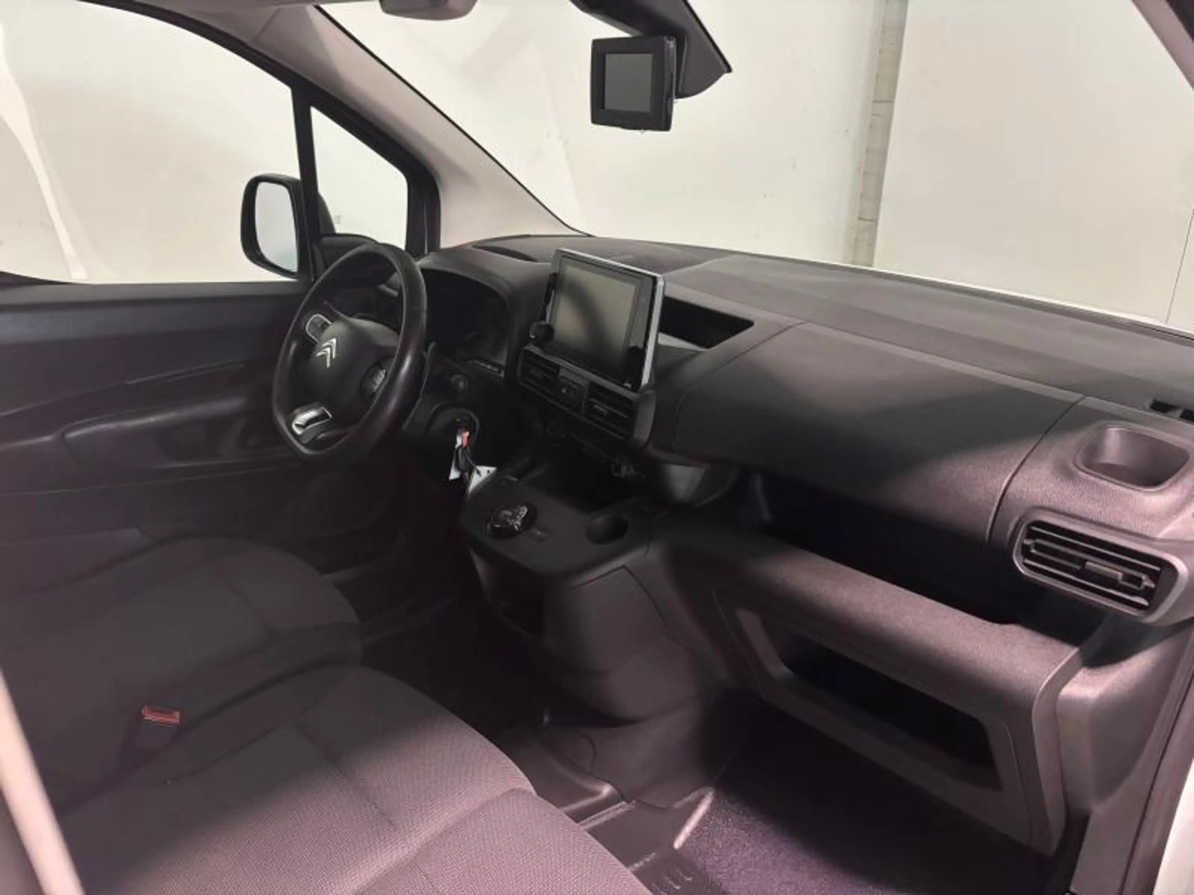 Citroen Berlingo VAN taille M Light AUTOMATIQUE — photo 2