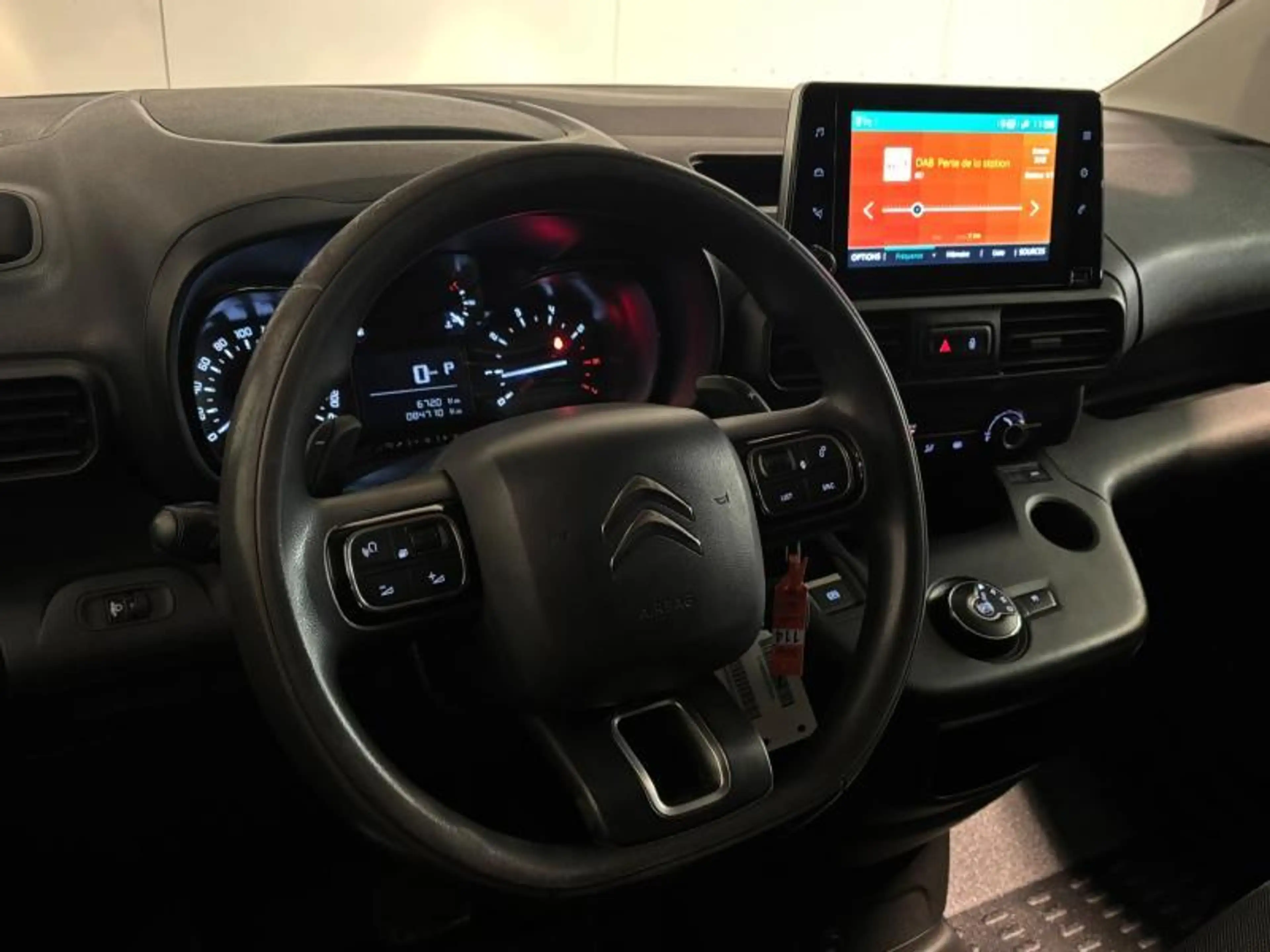 Citroen Berlingo VAN taille M Light AUTOMATIQUE — photo 12
