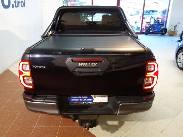 Toyota Hilux  DK Invincible 4WD 2,8D Aut. *BLACK-ED. *MW Ansicht 6