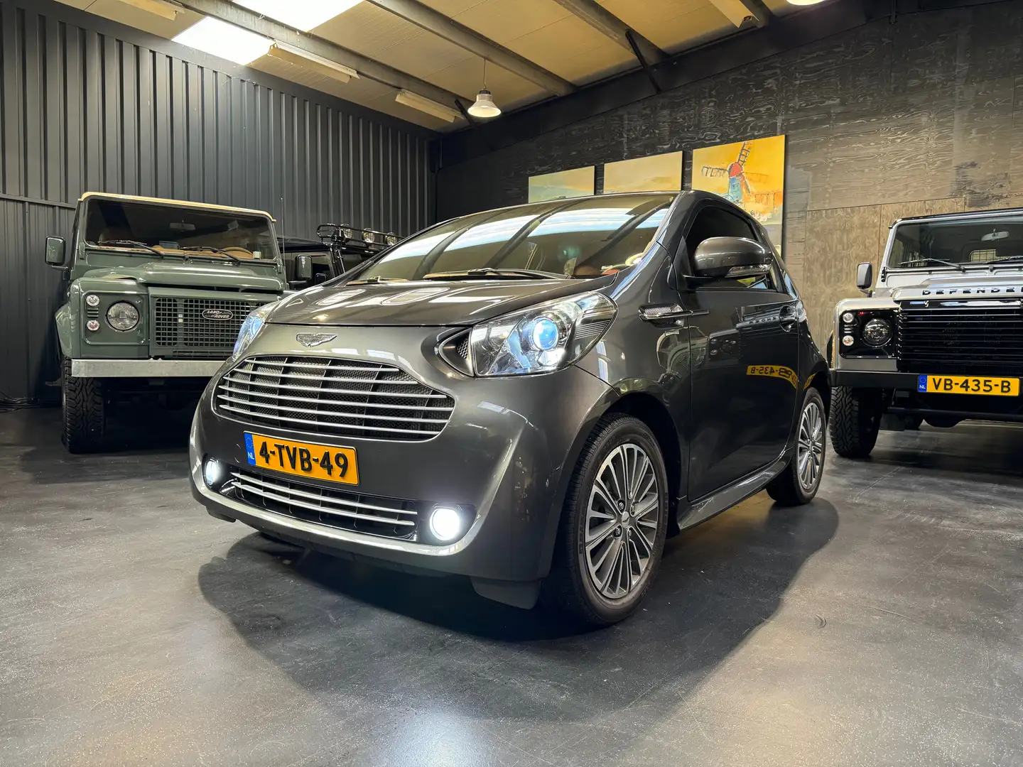 Aston Martin Cygnet 1.3i Q color Meteorite Silver! Сірий - 2