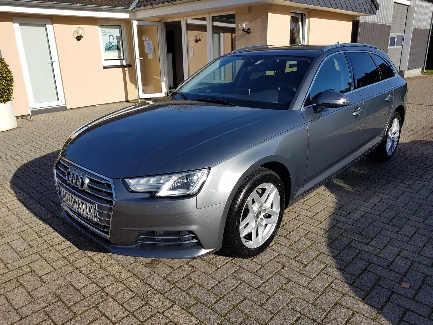Audi A4 Avant sport  LEDER  XENON  RFKA  MMI HKLÖ Grau - 1