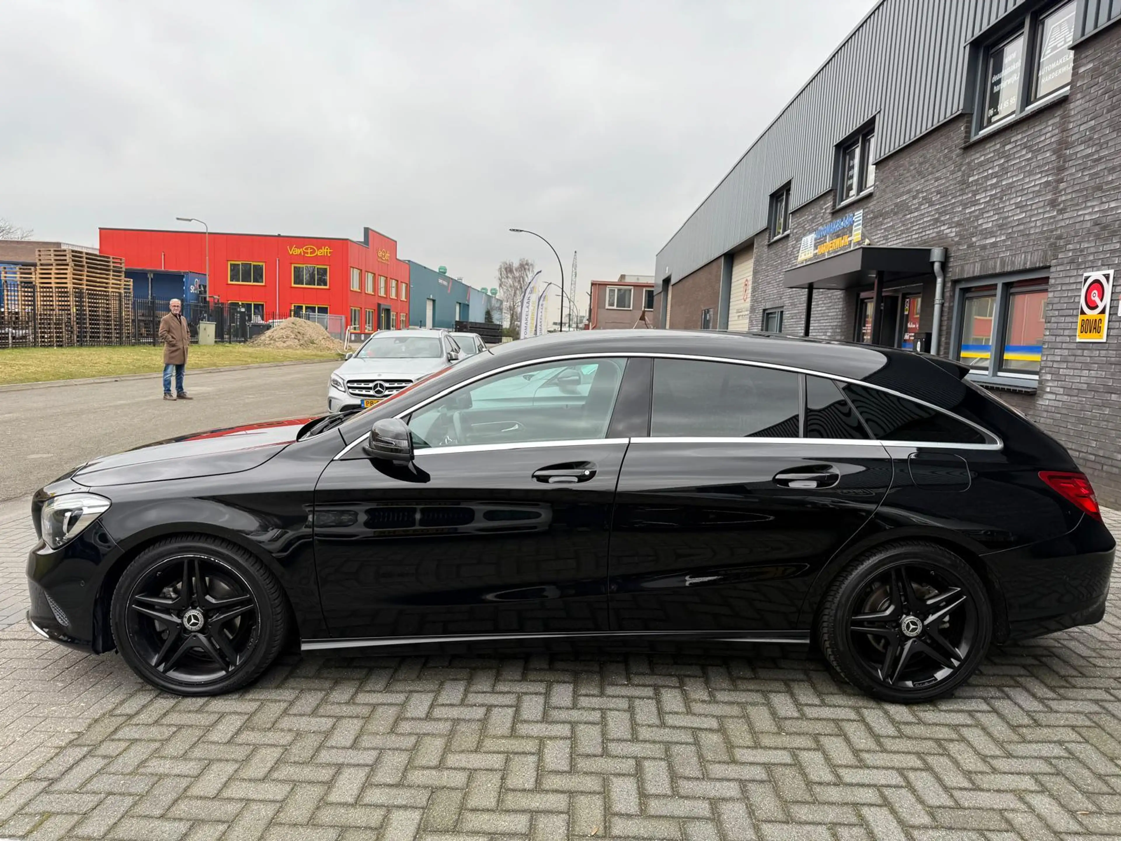 Mercedes-Benz CLA 180 Shooting Brake d Business Solution | 1E EIGENAAR | — photo 9