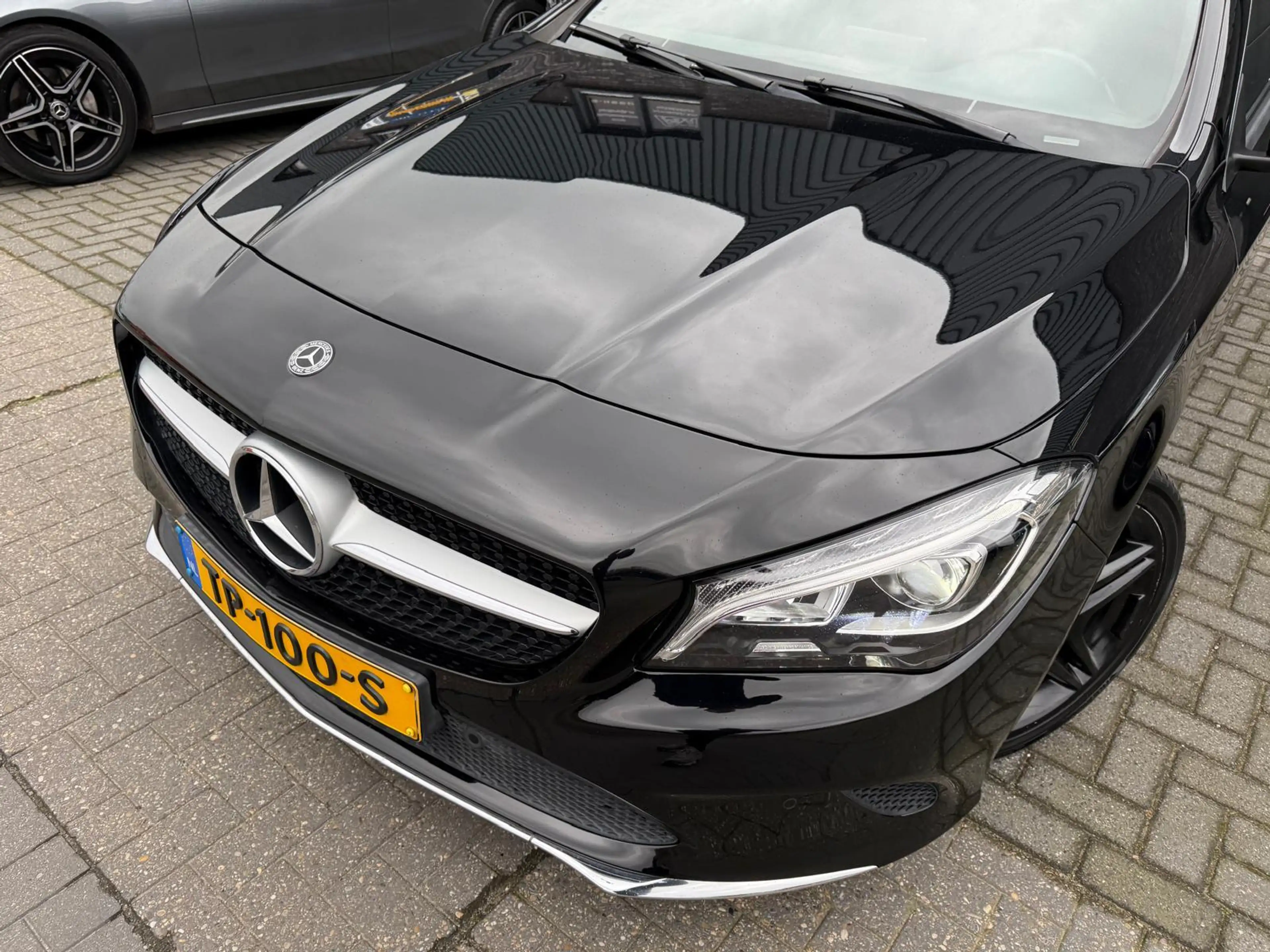 Mercedes-Benz CLA 180 Shooting Brake d Business Solution | 1E EIGENAAR | — photo 14