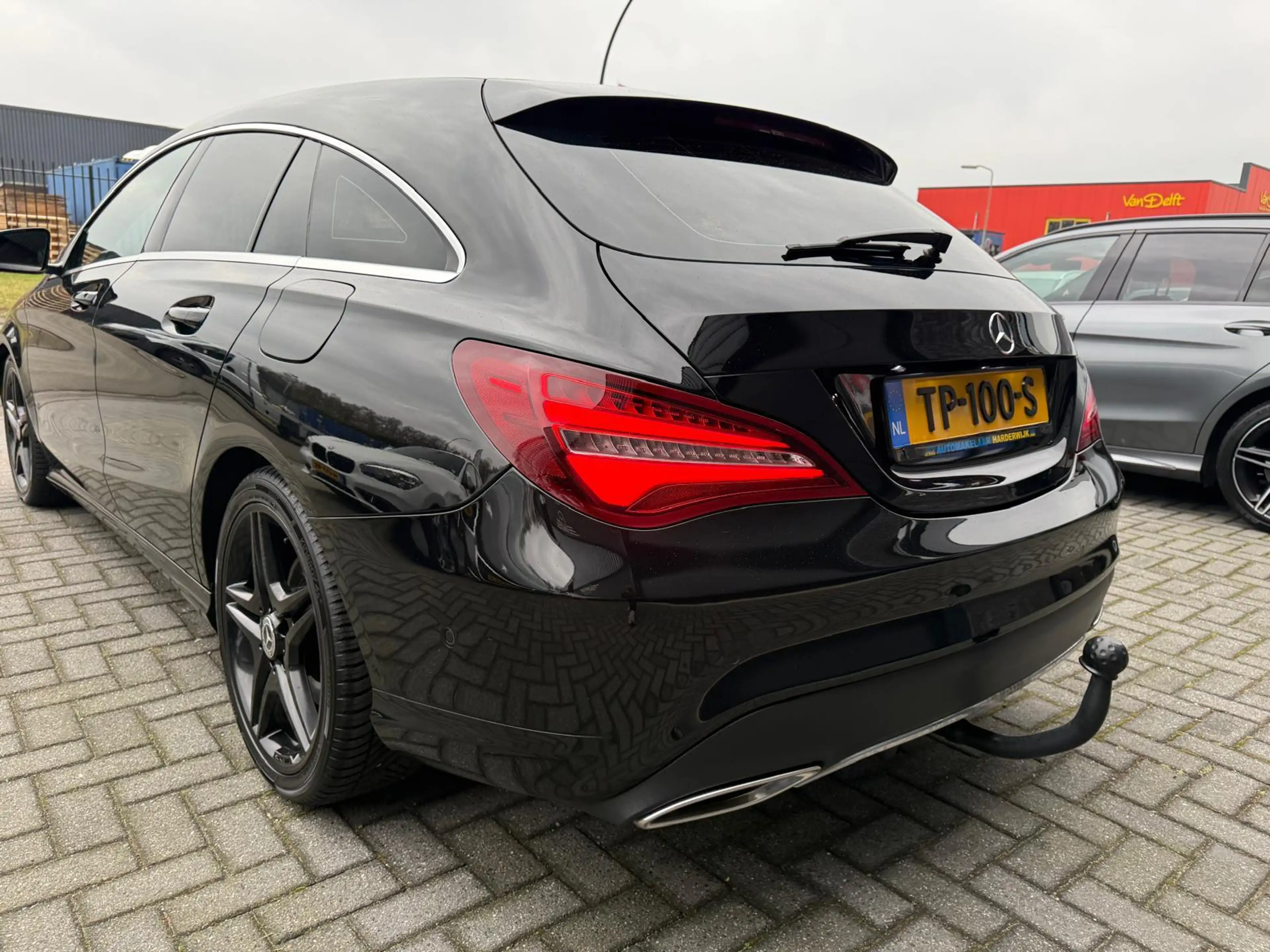 Mercedes-Benz CLA 180 Shooting Brake d Business Solution | 1E EIGENAAR | — photo 10