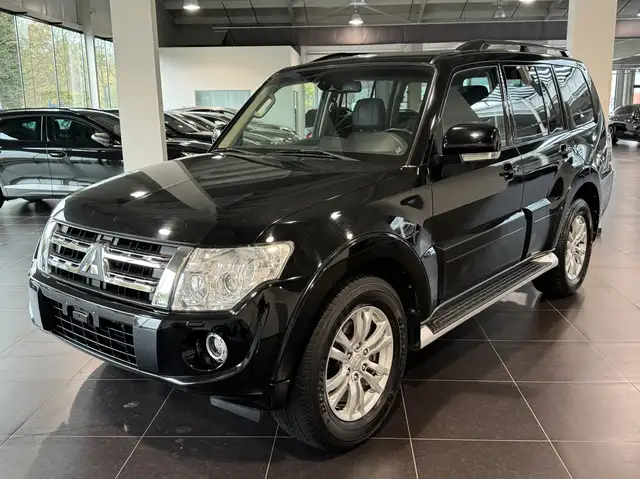 Mitsubishi Pajero 3.2 DI-D Only 81000 km!