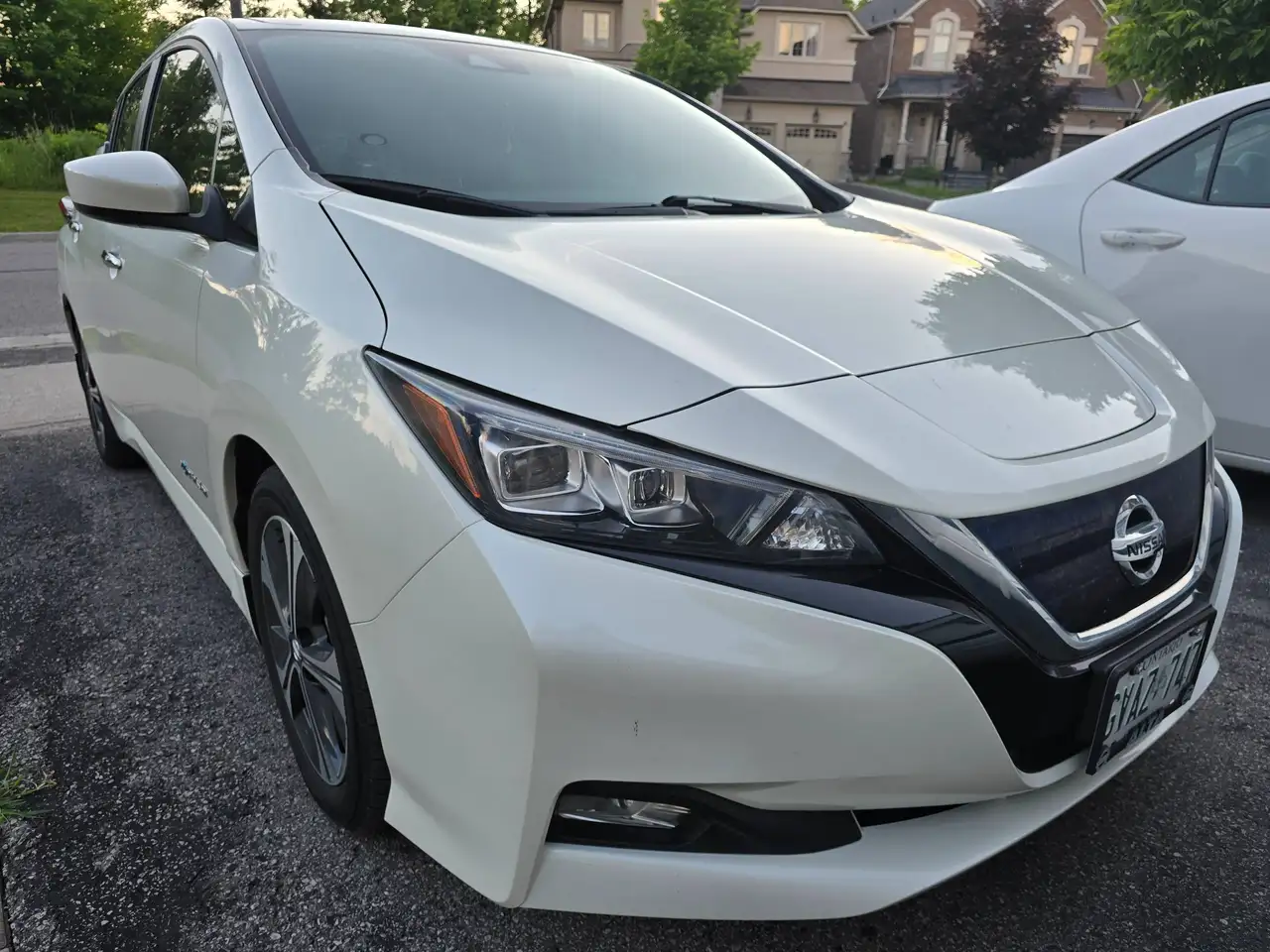 Nissan Leaf photo Nissan Leaf