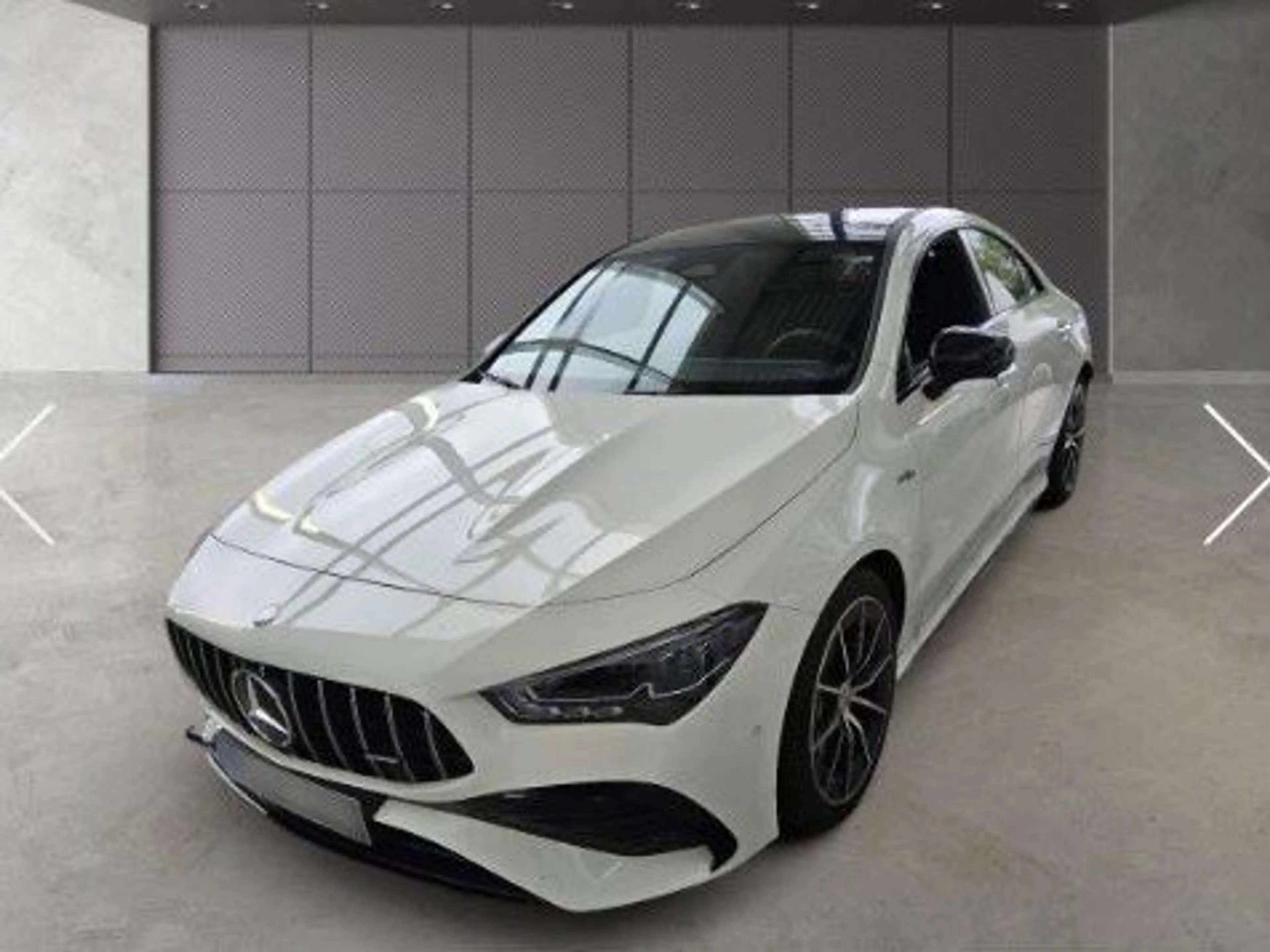 Mercedes-Benz CLA 35 AMG Mercedes-AMG CLA 35 4M Distr Pano 360° Burmester — photo 2