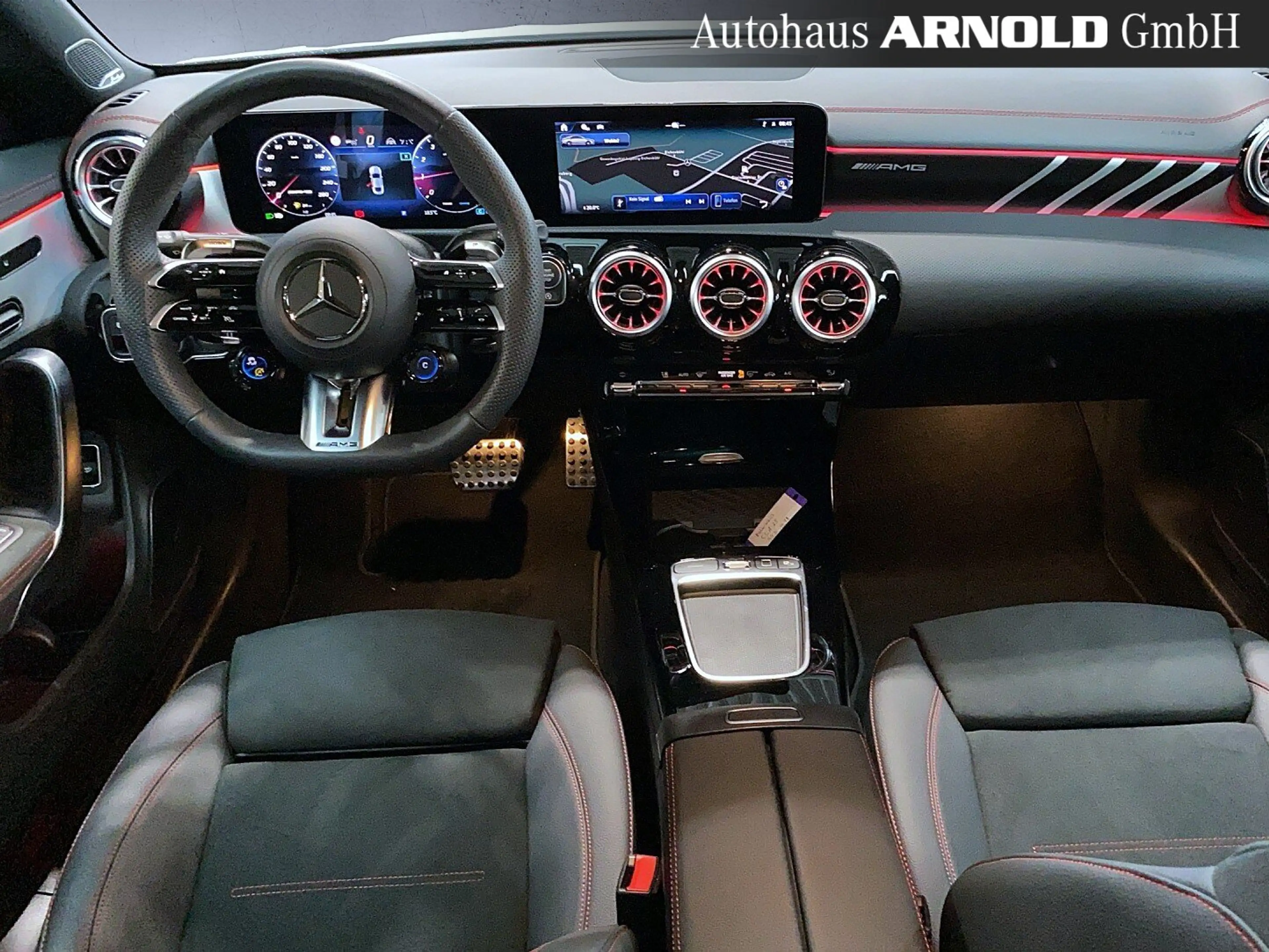 Mercedes-Benz CLA 35 AMG Mercedes-AMG CLA 35 4M Distr Pano 360° Burmester — photo 9