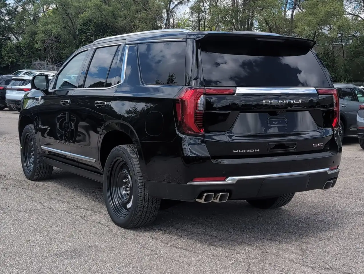 GMC Yukon photo GMC Yukon