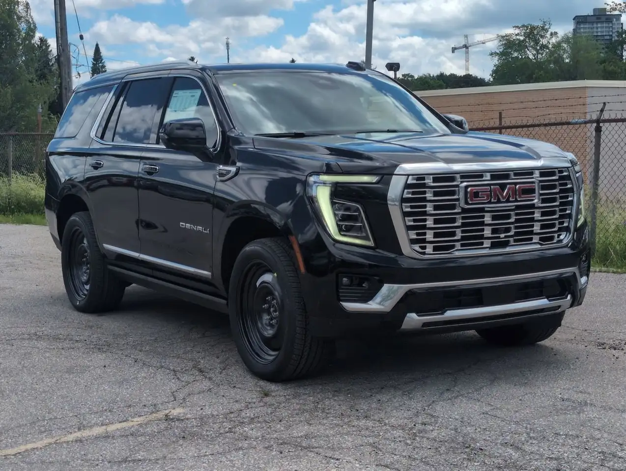 GMC Yukon photo GMC Yukon