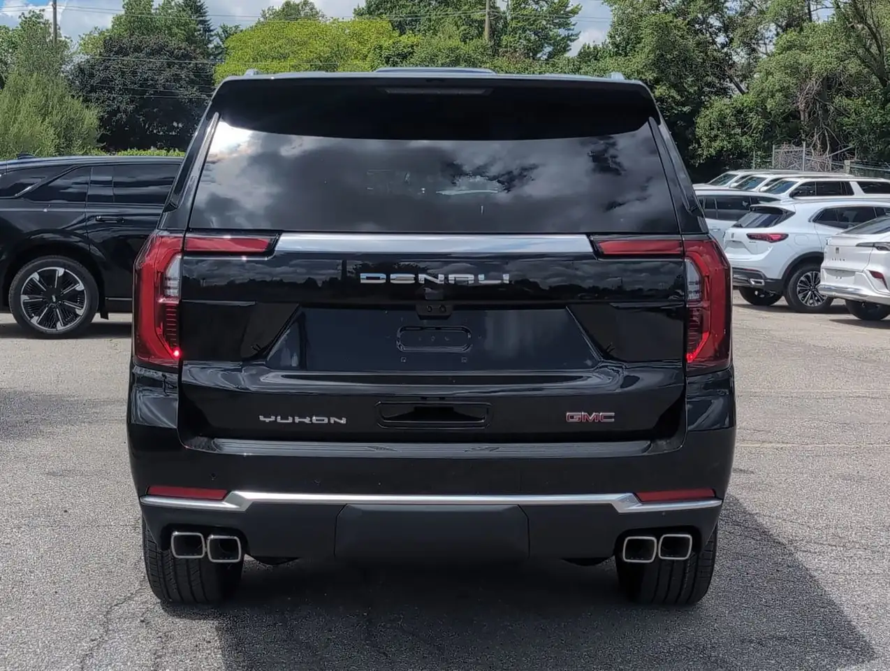 GMC Yukon photo GMC Yukon