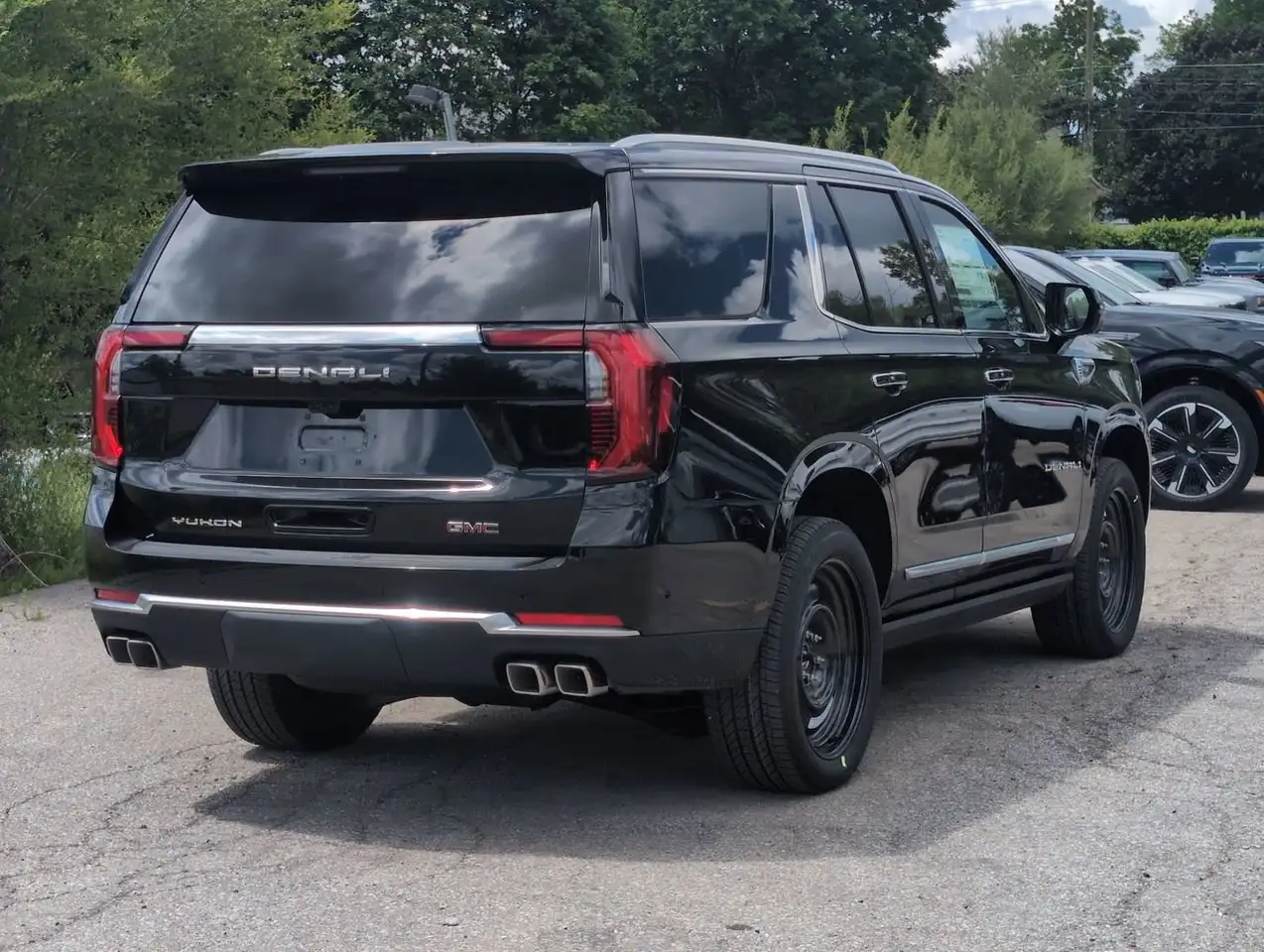 GMC Yukon photo GMC Yukon