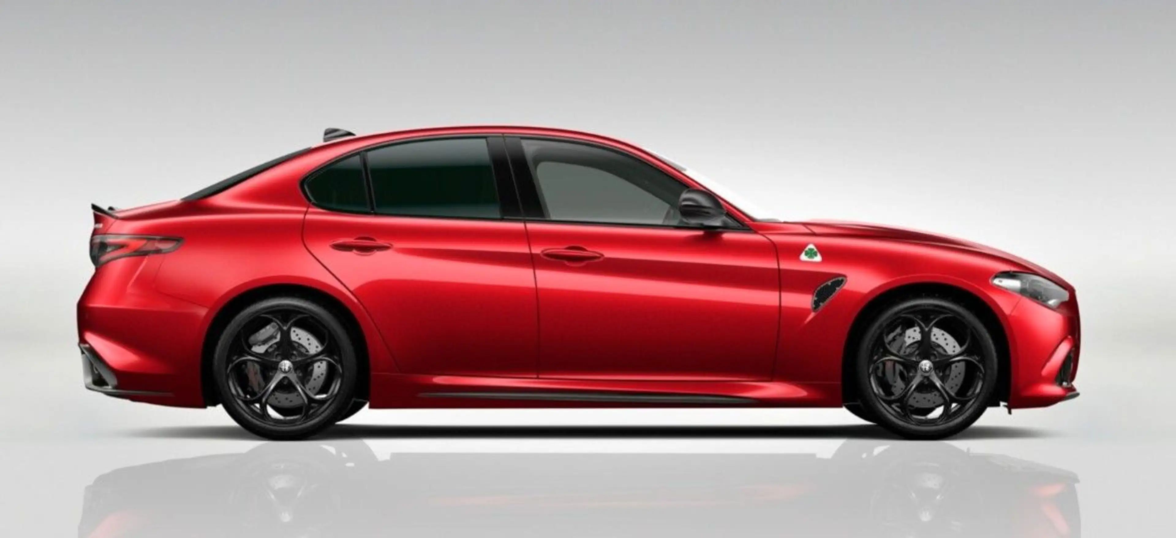 Alfa Romeo Giulia QUADRIFOGLIO Rosso Etna Technologie Paket — photo 2