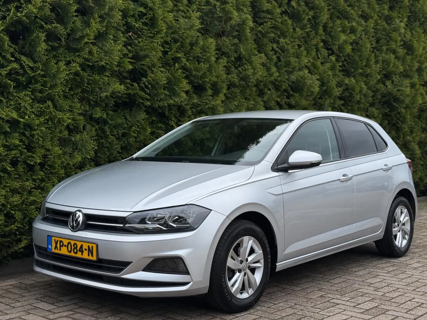 Volkswagen Polo 1.0 TSI CarPlay Camera ACC Garantie Grijs - 1