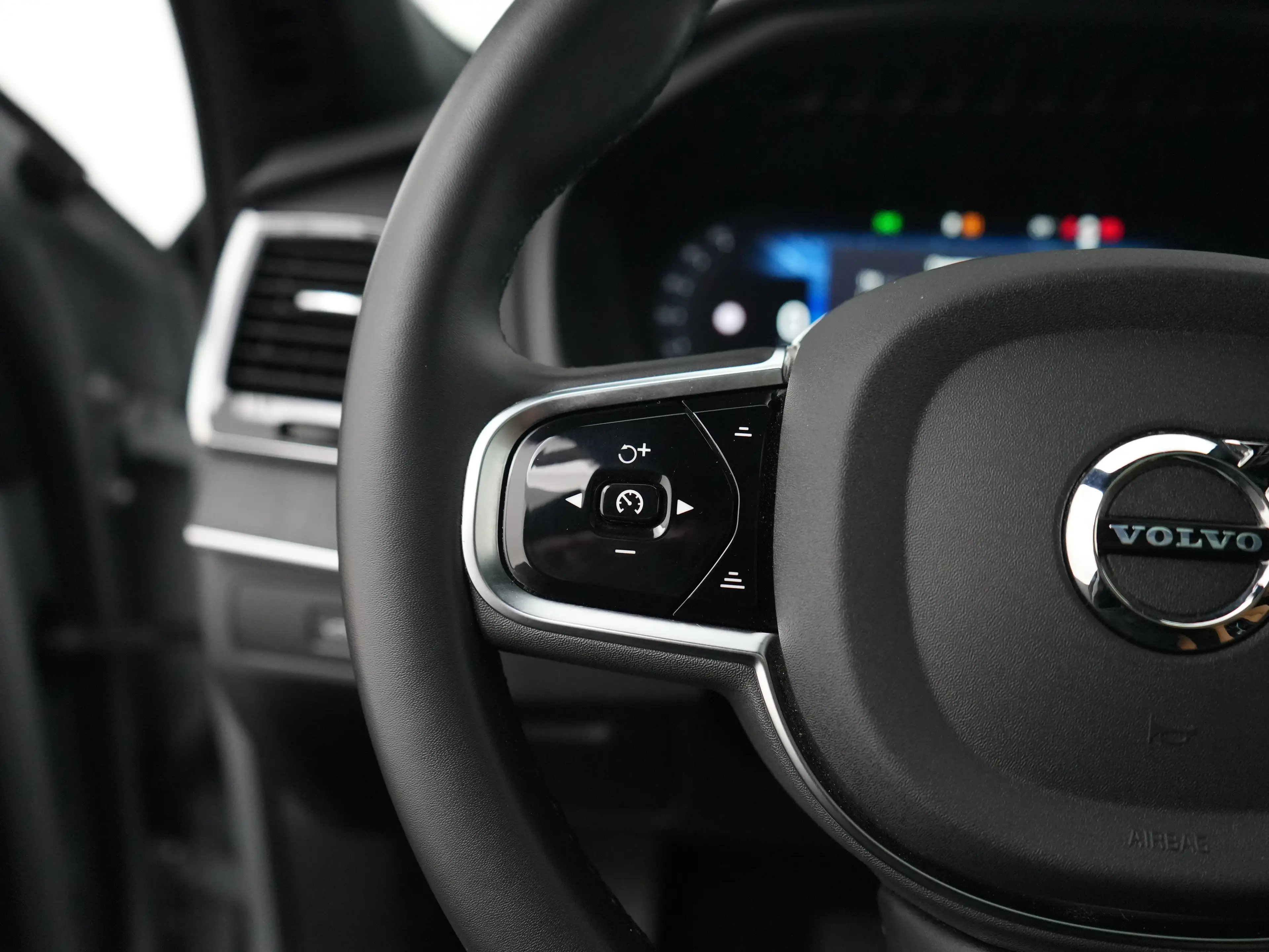 Volvo XC90 T8 Recharge AWD Ultra Dark | Full Options | Luchtv — photo 37