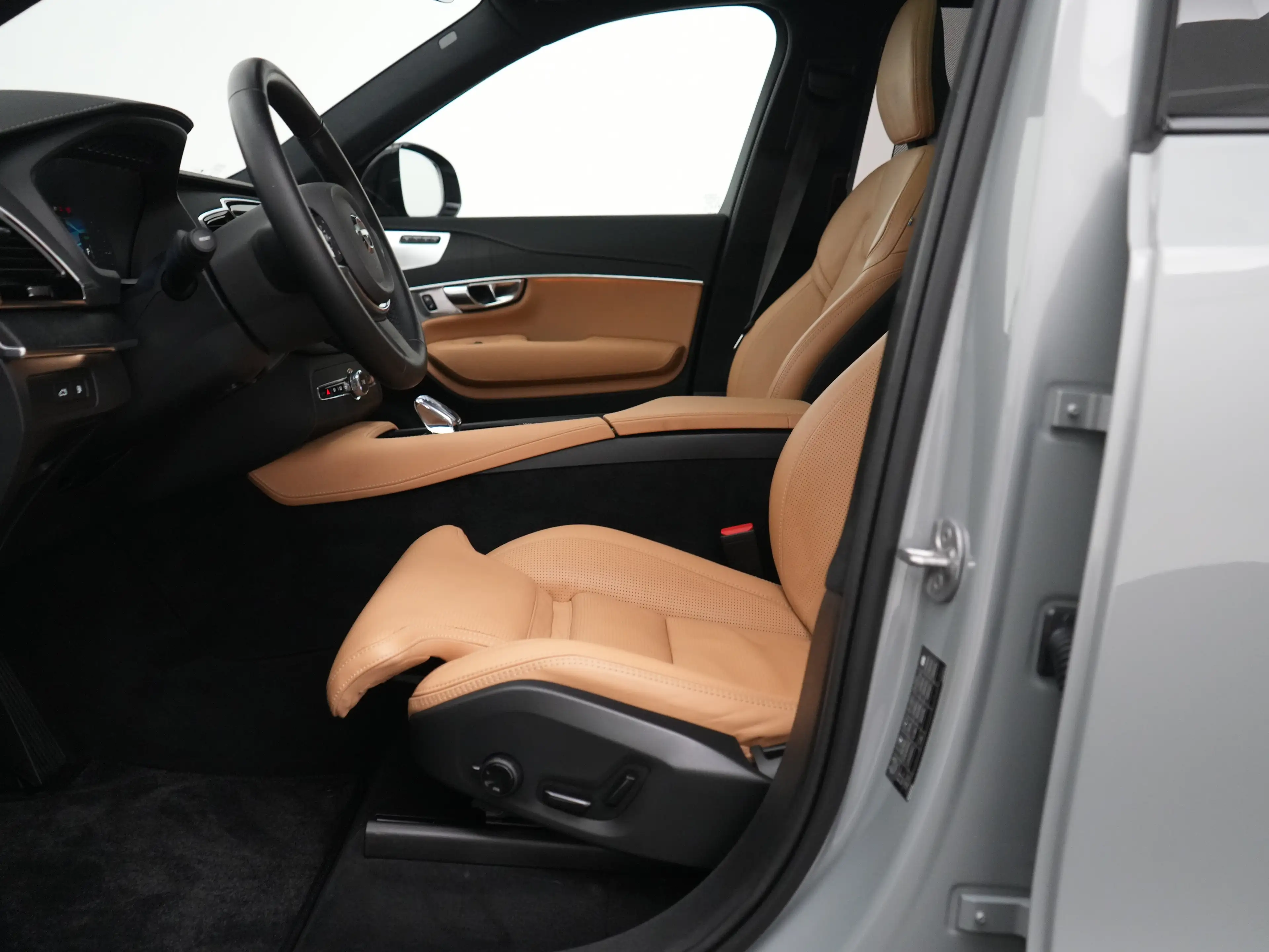 Volvo XC90 T8 Recharge AWD Ultra Dark | Full Options | Luchtv — photo 9