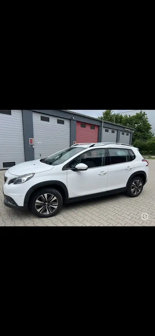 Peugeot 2008 Allure+1.Hand+Navi+Stap/Stop+Xenon+Tempomat Weiß - 2