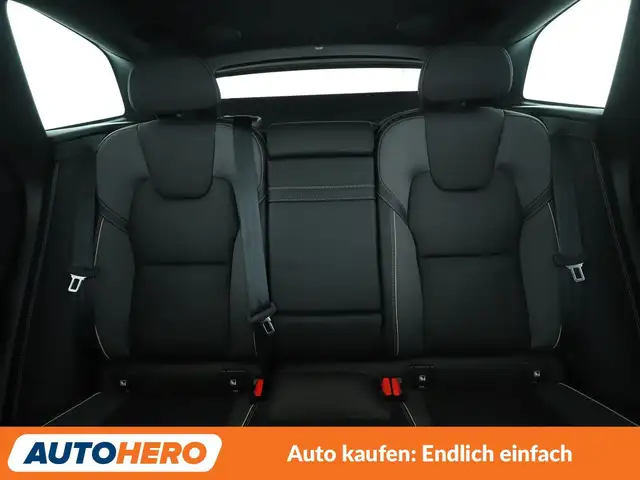 Volvo XC60 view 15