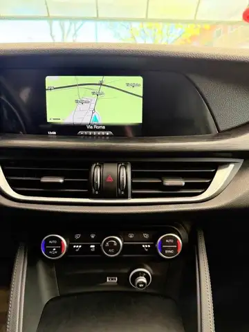 Alfa Romeo Stelvio view 14