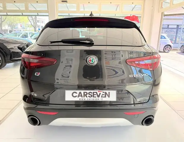 Alfa Romeo Stelvio view 6