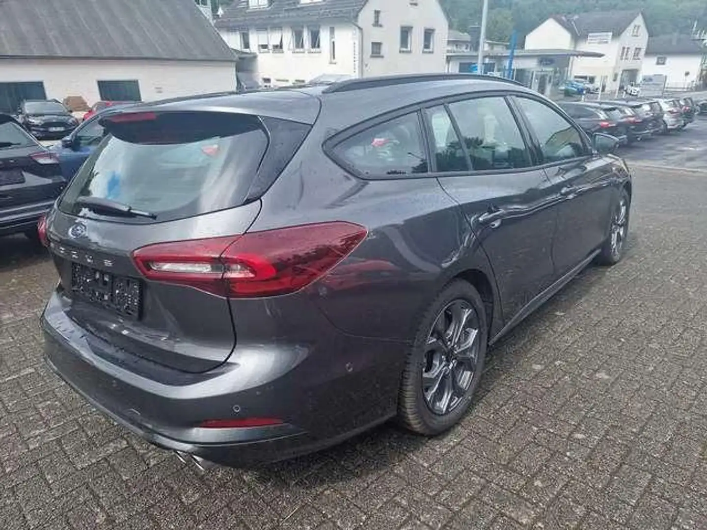 Ford Focus Turnier 1.0 EcoBoost Hybrid Aut. ST-LINE Grau - 2