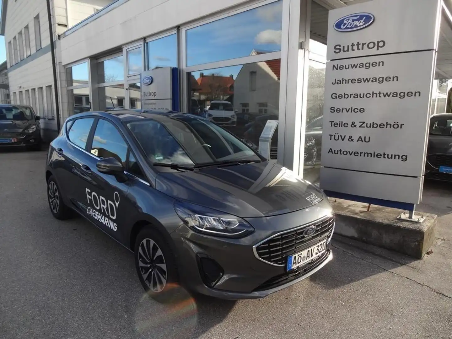 Ford Fiesta Titanium Grau - 2