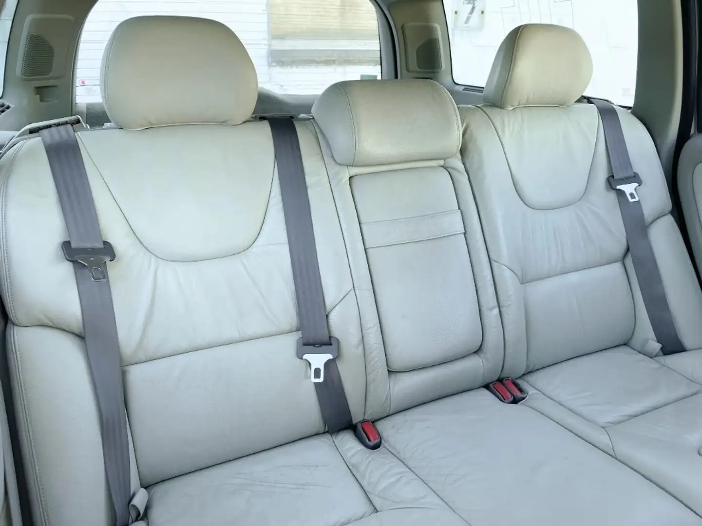 Volvo V70 2.4 Gris - 2
