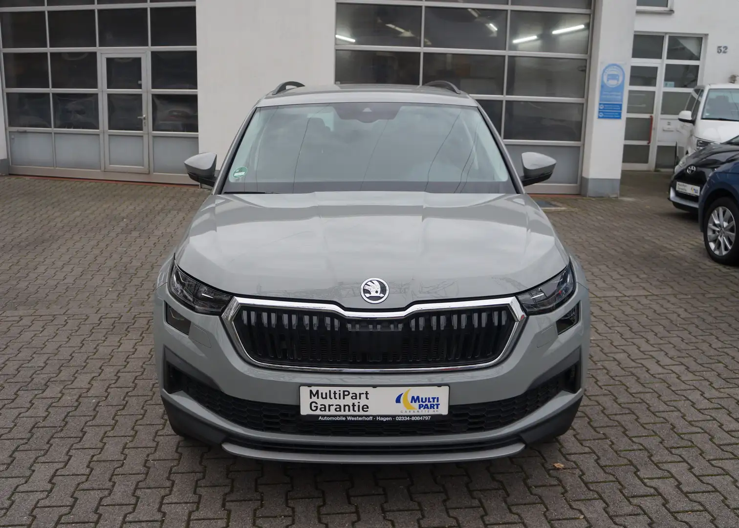 Skoda Kodiaq Kodiaq Tour 7-Sitze* V+H*LED*AHK*PDC* Grau - 2