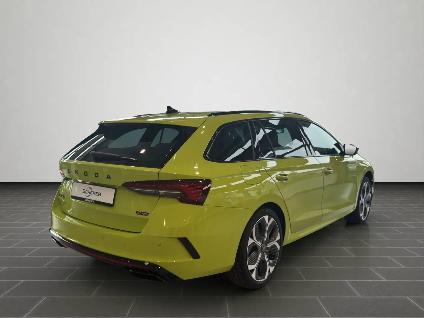 Skoda Octavia Combi RS 2,0 TSI 195 KW 7-Gang DSG AHK Grün - 2