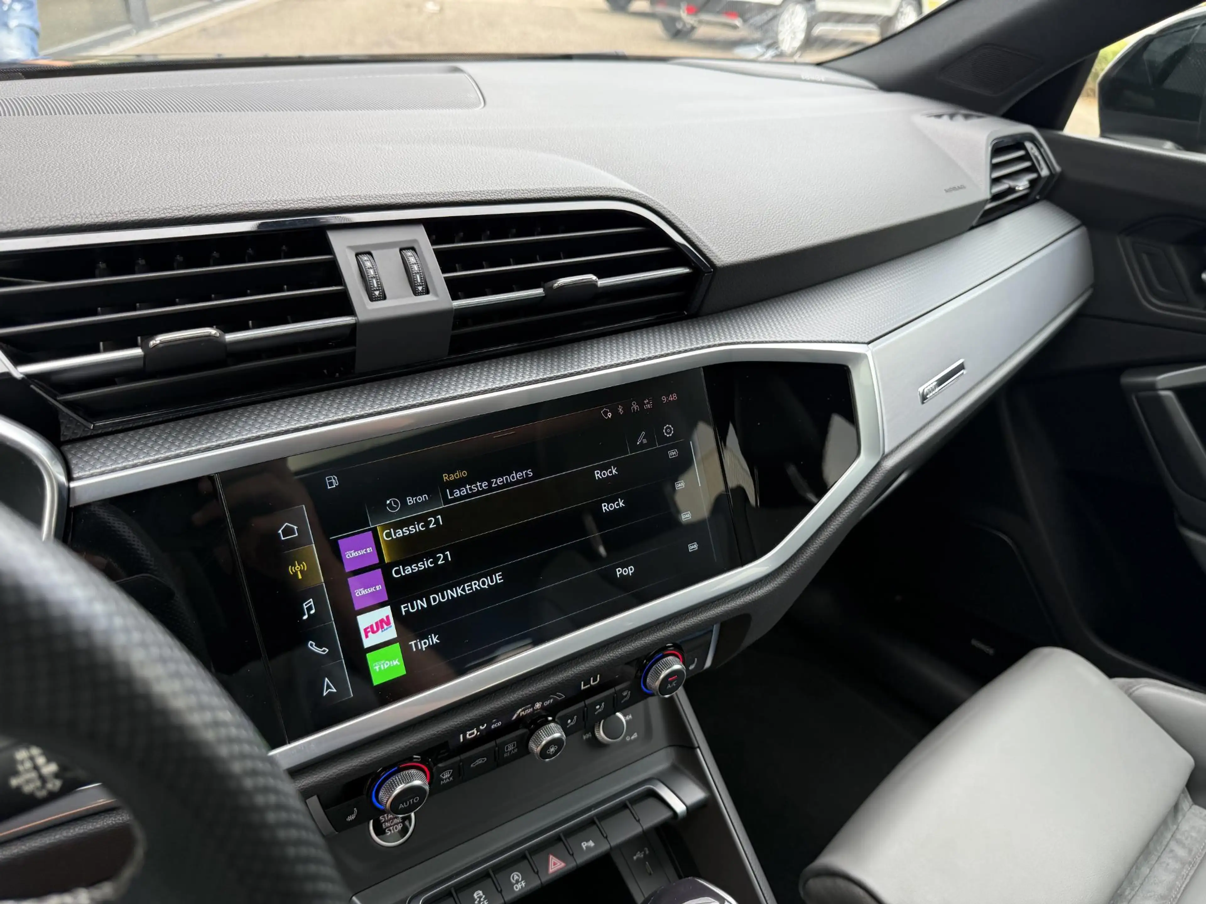 Audi Q3 Sportback 35 TFSI S Edition Competition Pano 19 In — photo 22