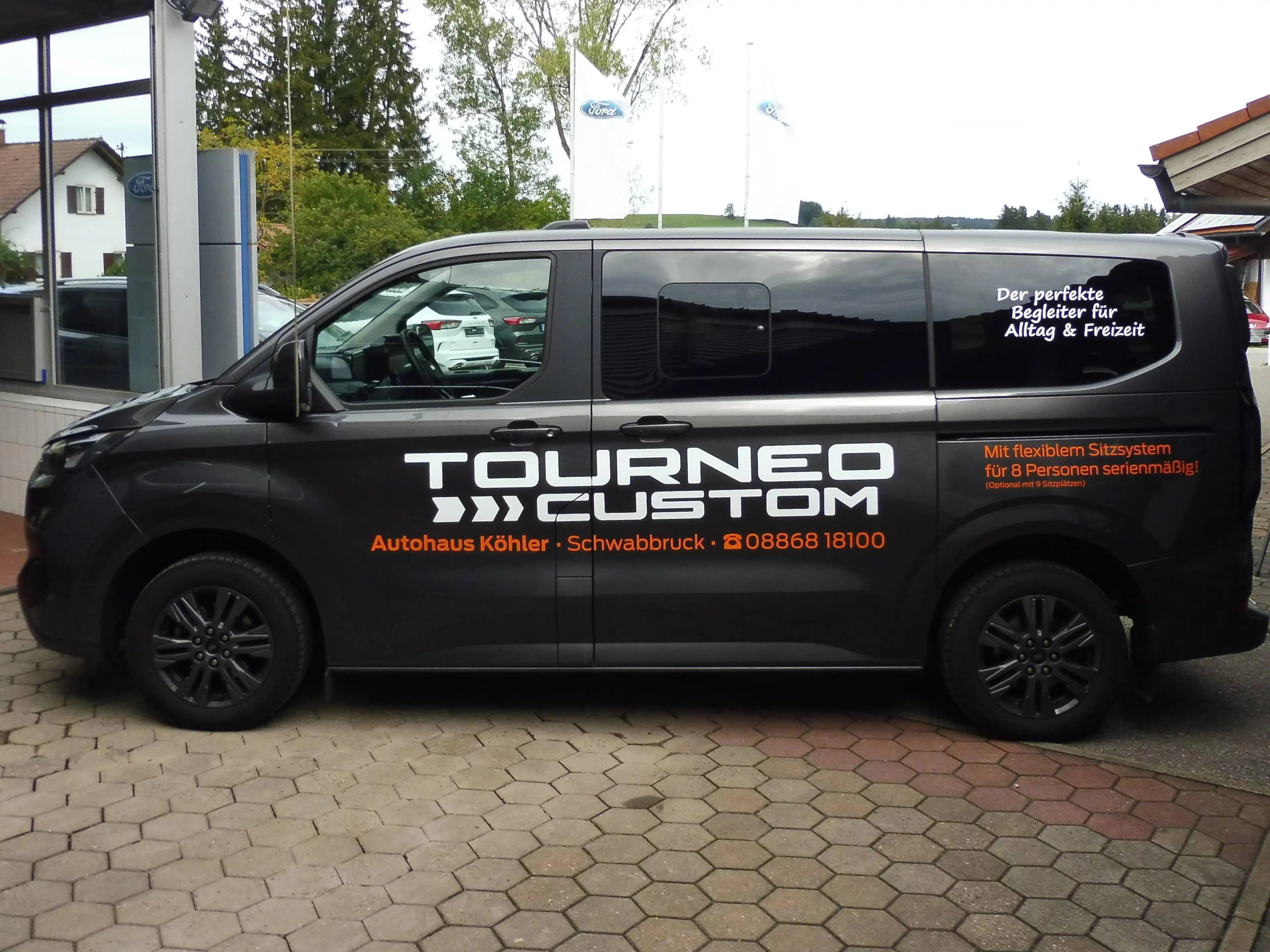 Ford Tourneo Custom Titanium — photo 11