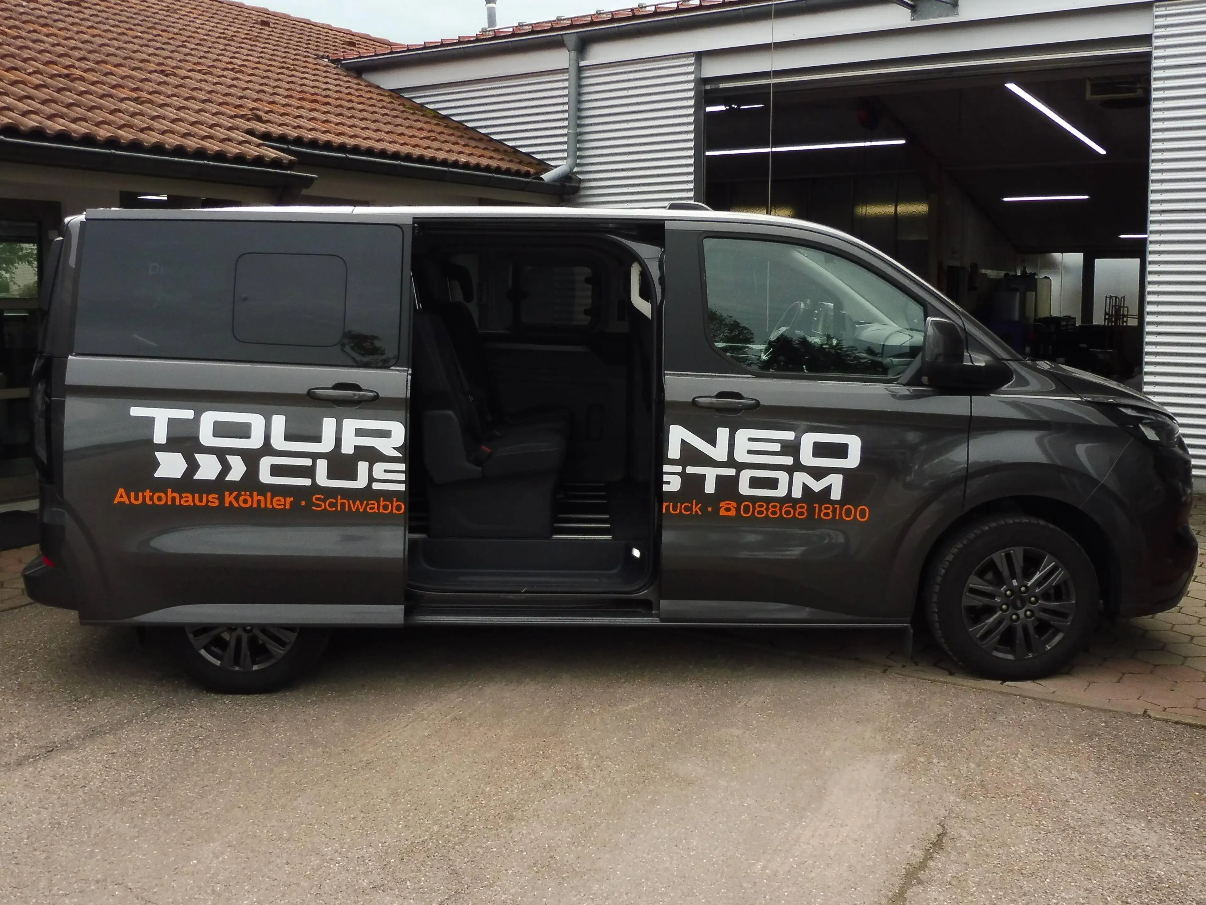Ford Tourneo Custom Titanium — photo 3