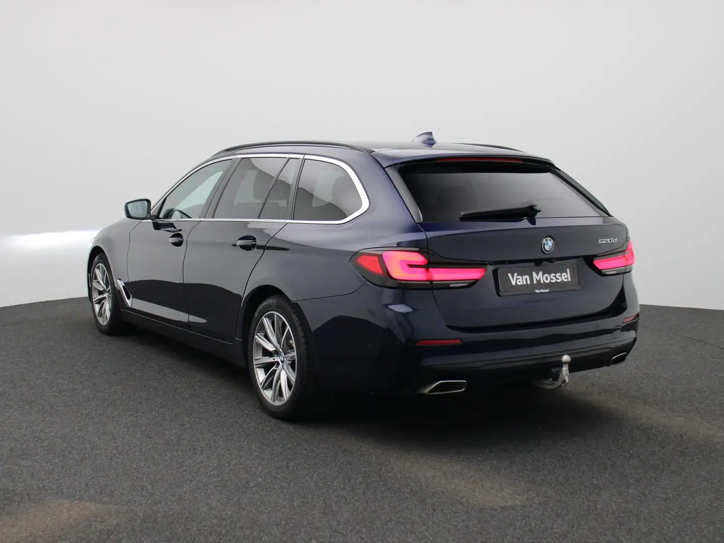 BMW 520 5 Reeks Touring 520d XDrive Aut. (140 kW) NAPPA LE Bleu - 2