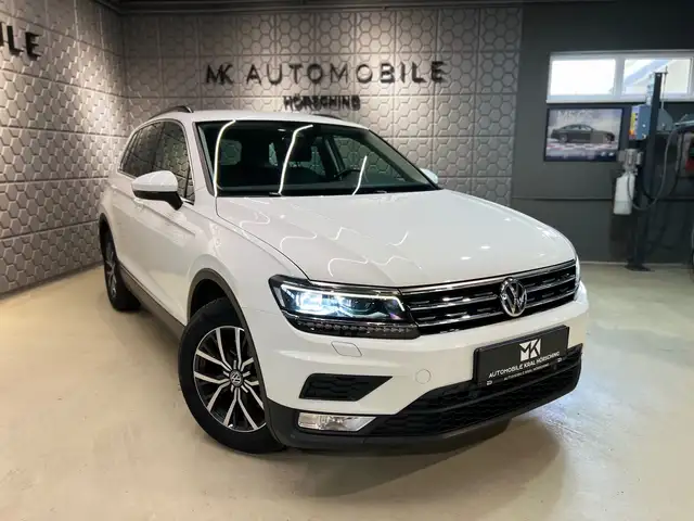 Volkswagen Tiguan view 3