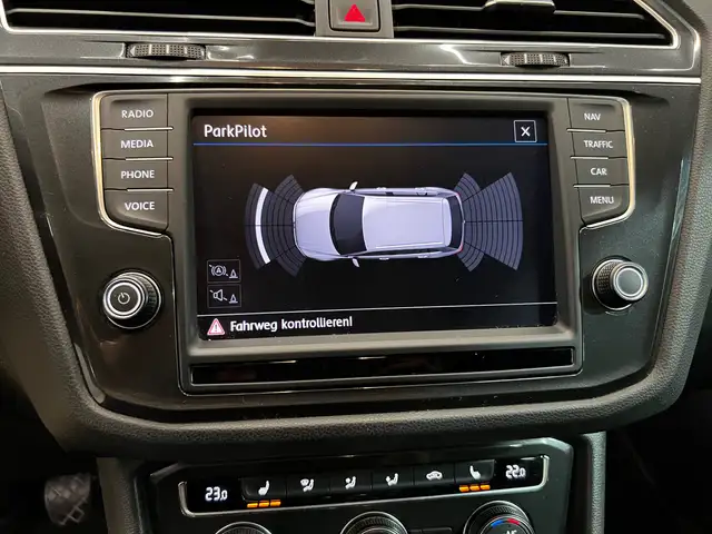 Volkswagen Tiguan view 14