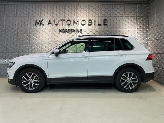 Volkswagen Tiguan view 4