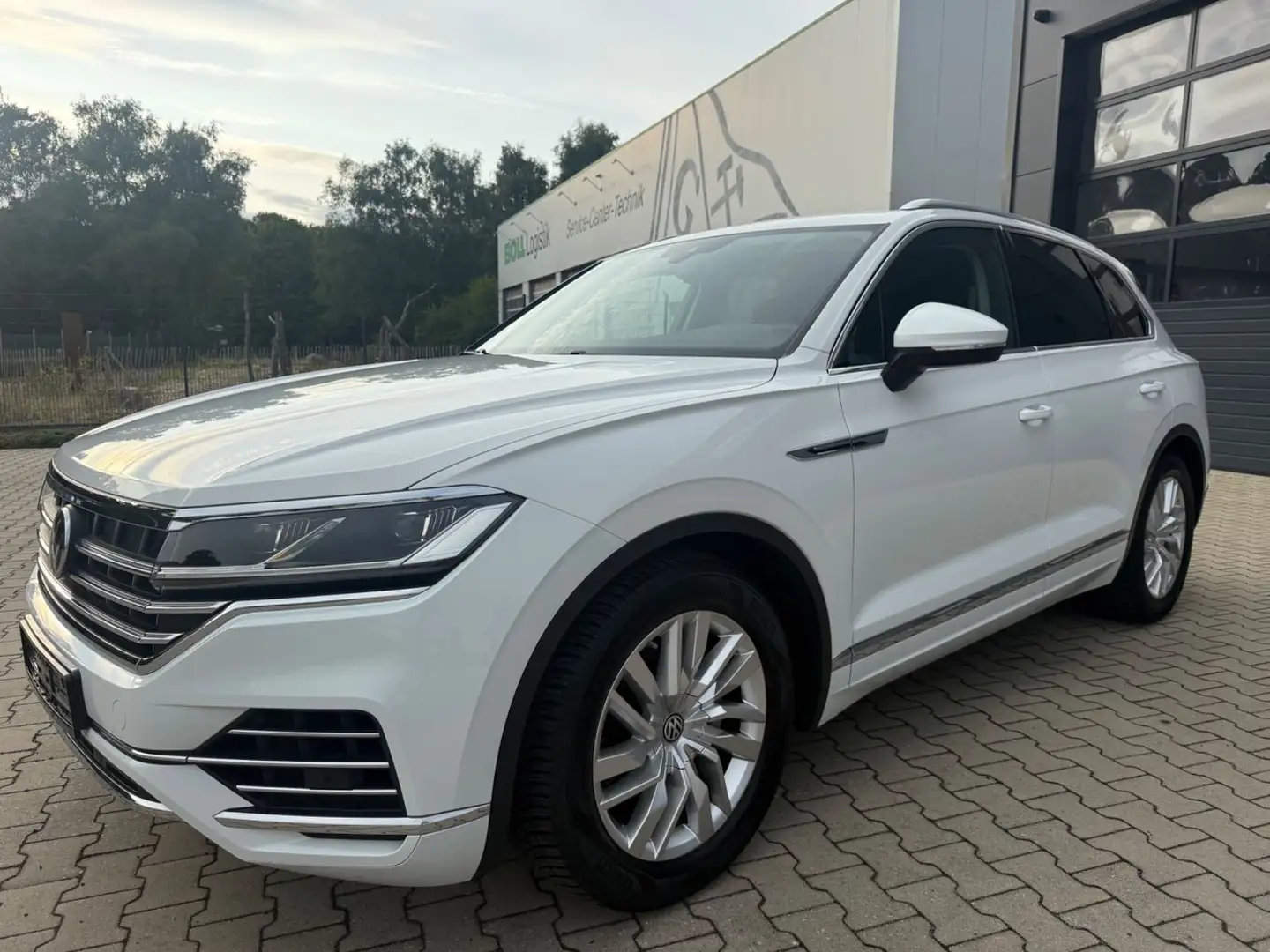 Volkswagen Touareg 3.0 TDI Softcl Standh ACC Allradlenkung Blanc - 1