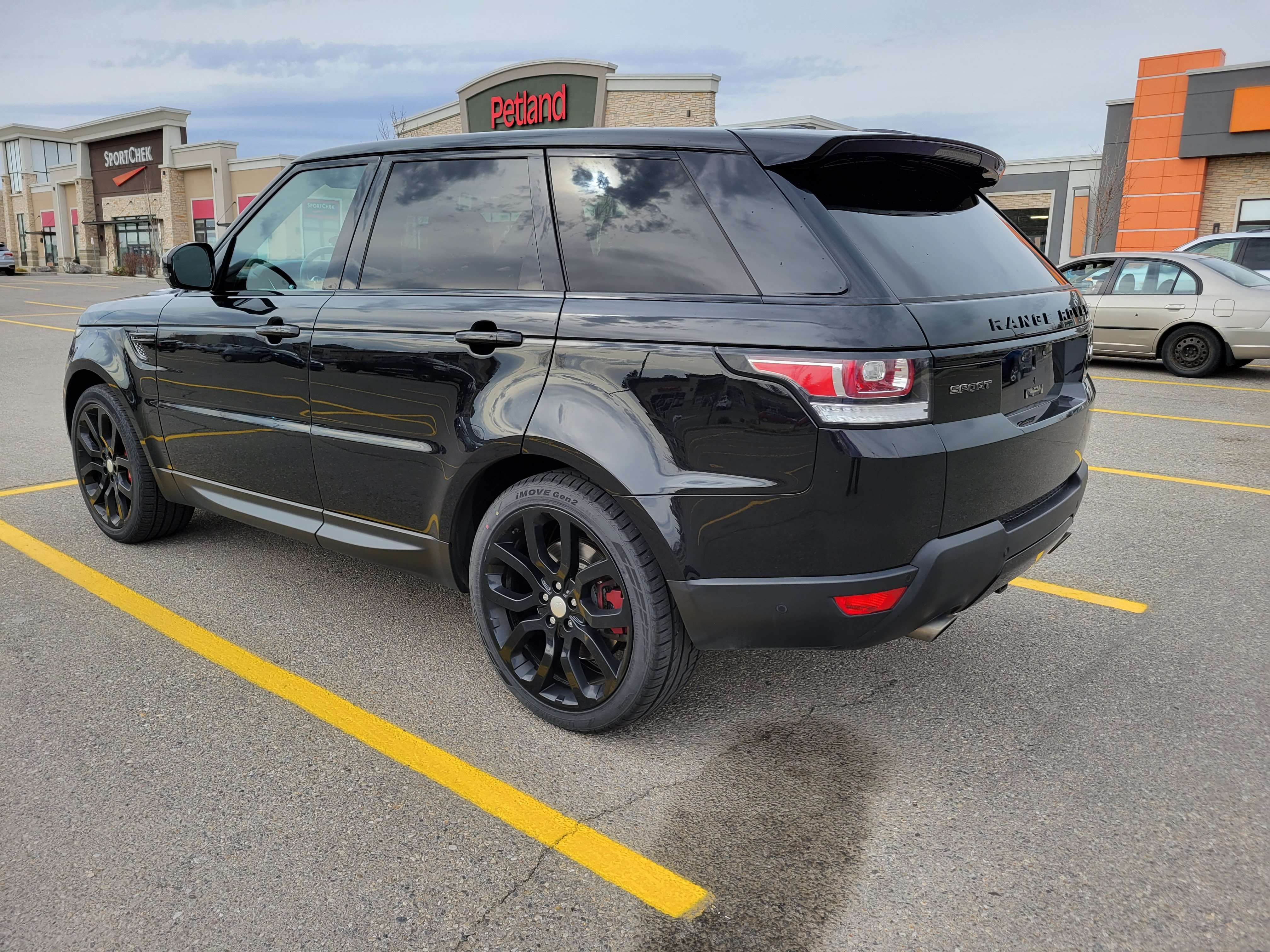 2015 Land Rover Range Rover Sport No Tax Call or Text 403-669-9162 V8 Supercharged alt 2