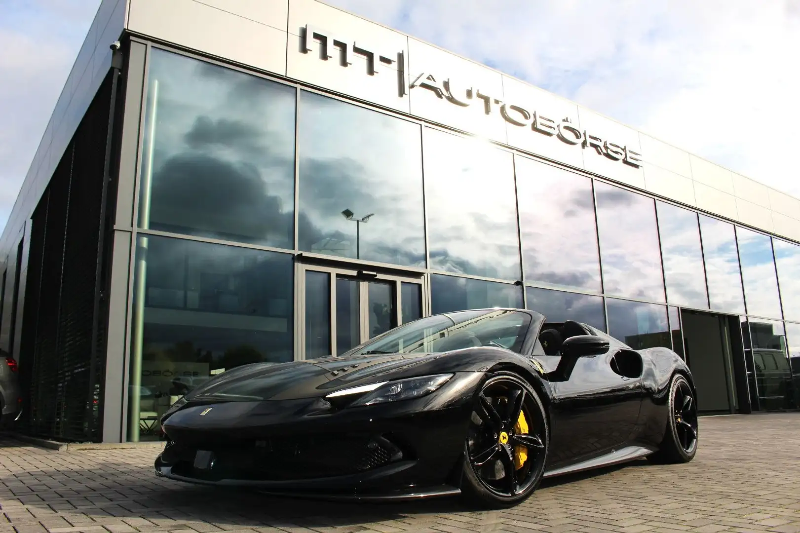 Ferrari 296 GTS NERO NEW! FULL CARBON | LIFT | NOVITEC Black - 1